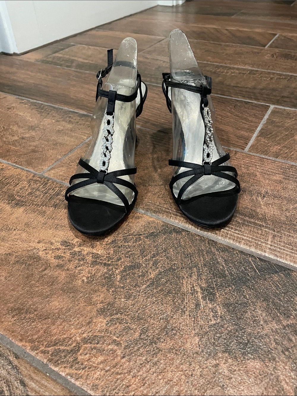 Black Strappy T-strap Evening Sandals with Crystal Accent. Wore one time.